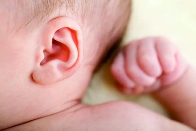 عفونت گوش میانی در کودکان ، درمان ، روش های تشخیص و علائم آن