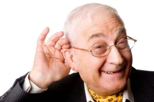 کم شنوایی در سالمندان