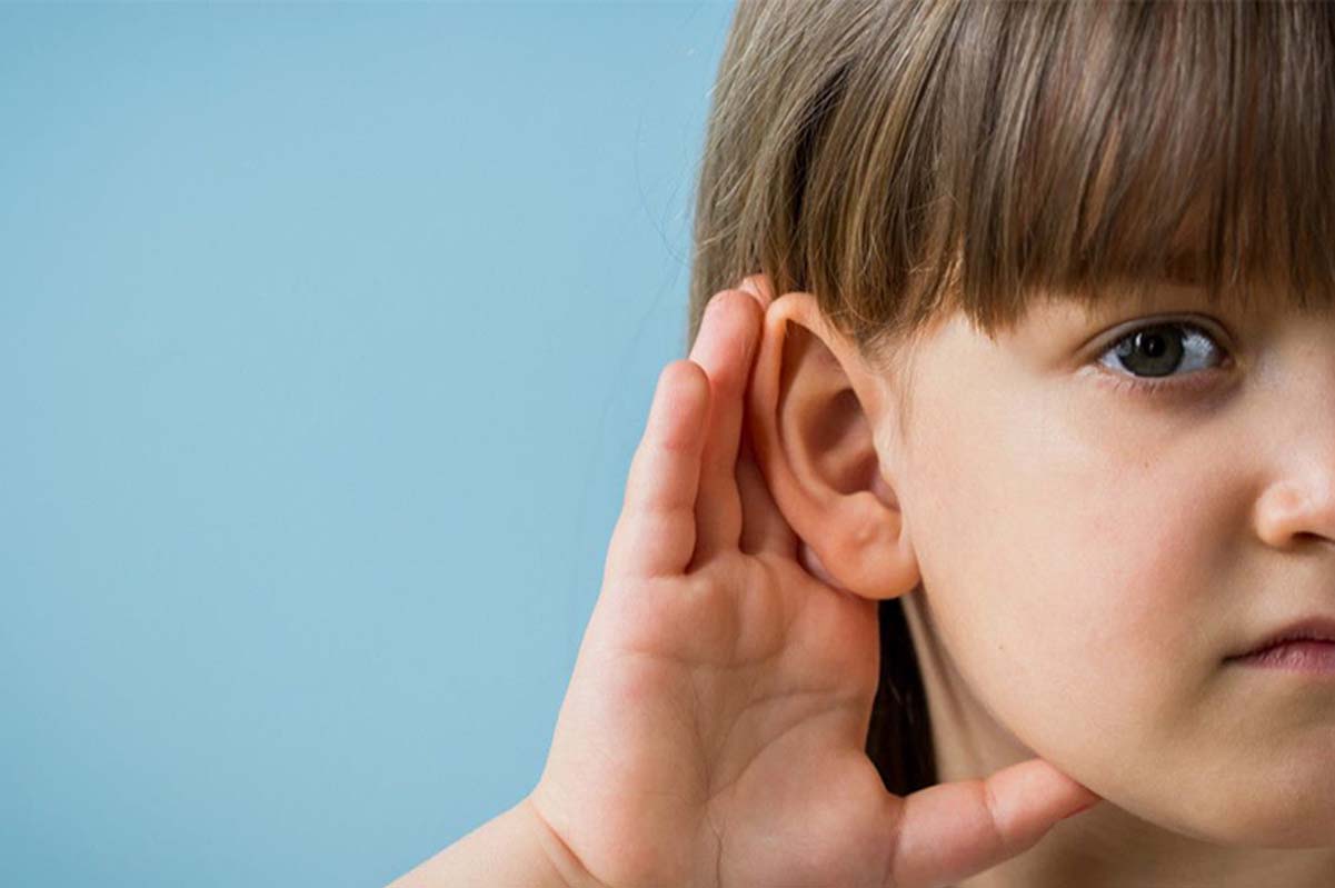 علائم کم شنوایی یک طرفه در کودکان