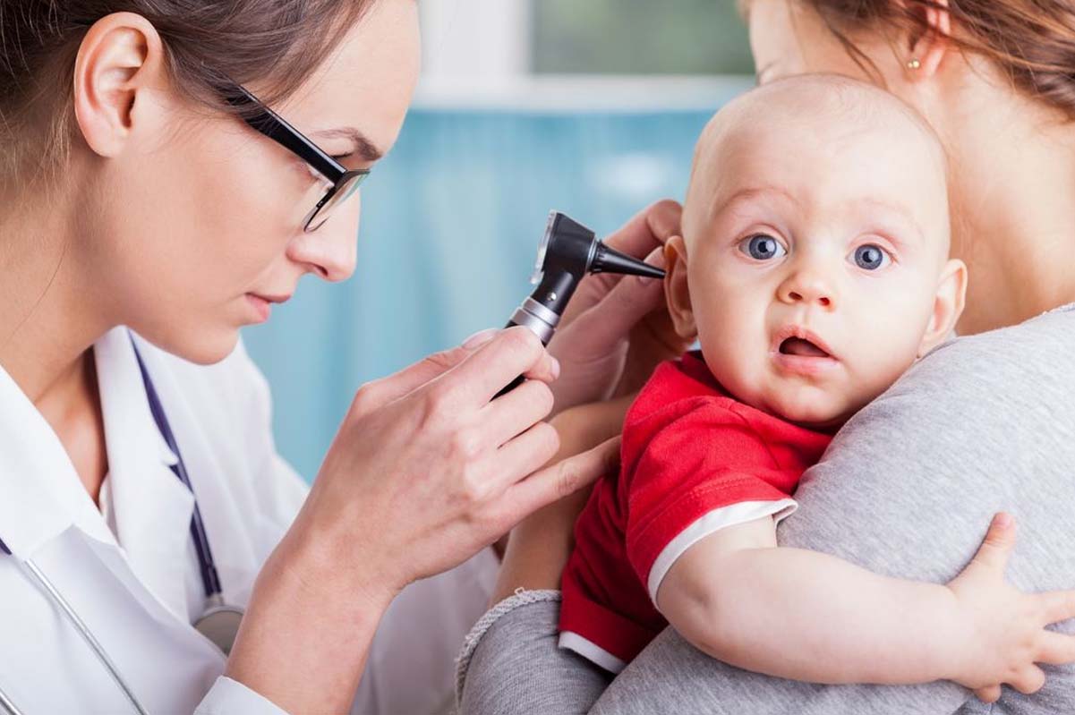 کاهش شنوایی یک طرفه در نوزادان